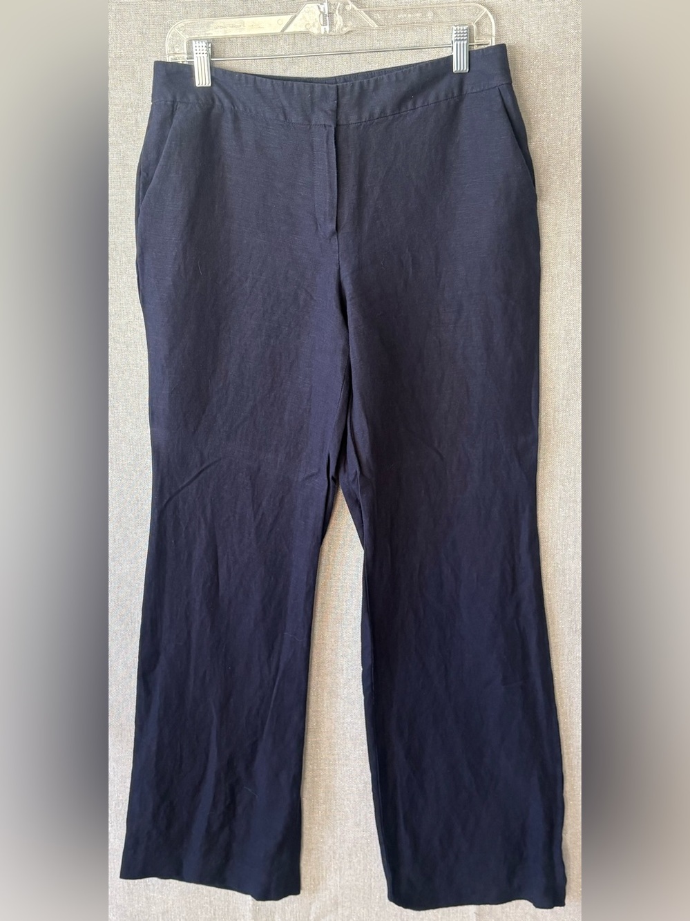 Nine West navy blue pants 52% linen size 6.